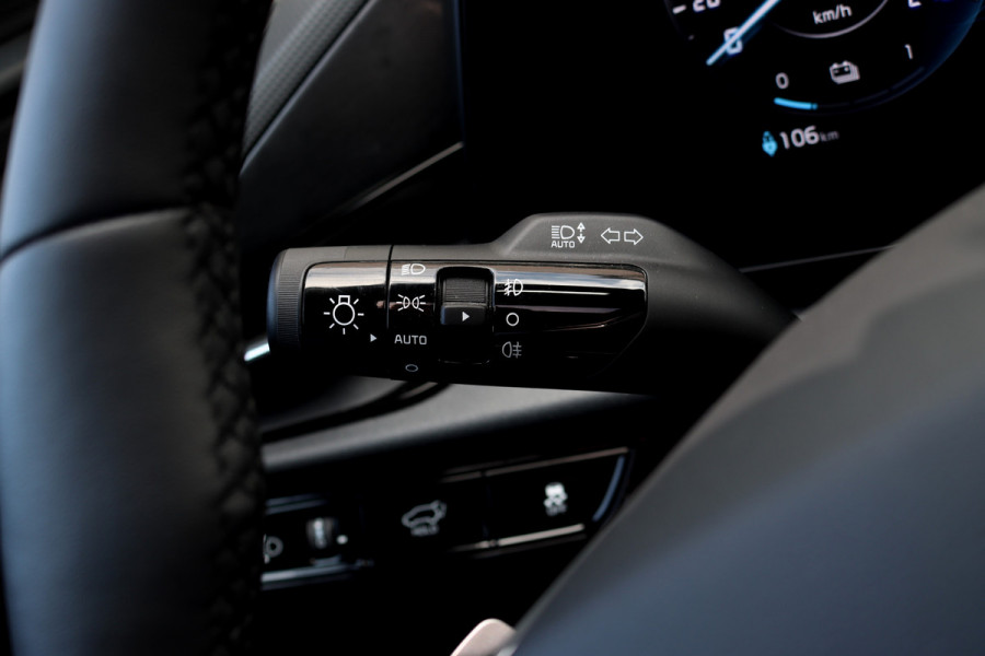 Kia Niro EV ExecutiveLine 64.8 kWh | Panoramadak | HUD | Adaptive Cruise Control | Stoelkoeling | Memory | Harman/Kardon | Camera | Stoel-, Stuur- en Achterbankverwarming |