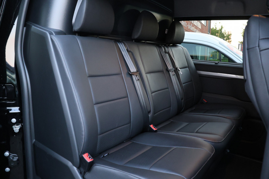 Peugeot Expert 2.0 BlueHDi 180PK L3 DC | 5-Zitter | Dubbel cabine | 360 Camera | Lederen bekleding | CarPlay | Navigatie | Stoelverwarming | Stuurwielverwarming | Massage | Elek. stoel | Lane Assist |  Dodehoek detector