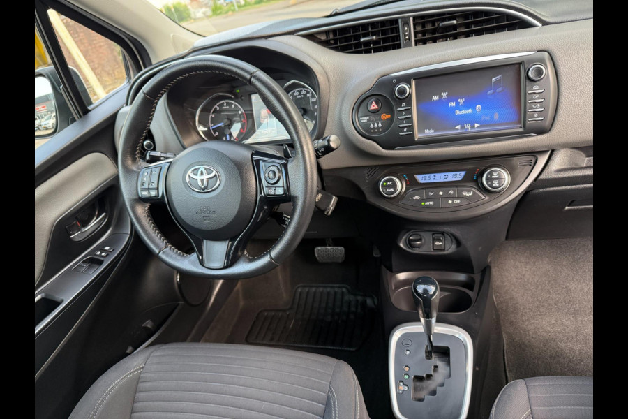 Toyota Yaris 1.5 VVT-i AUTOMAAT ASPIRATION DYNAMIC SPORT 17 INCH NAP CLIMA