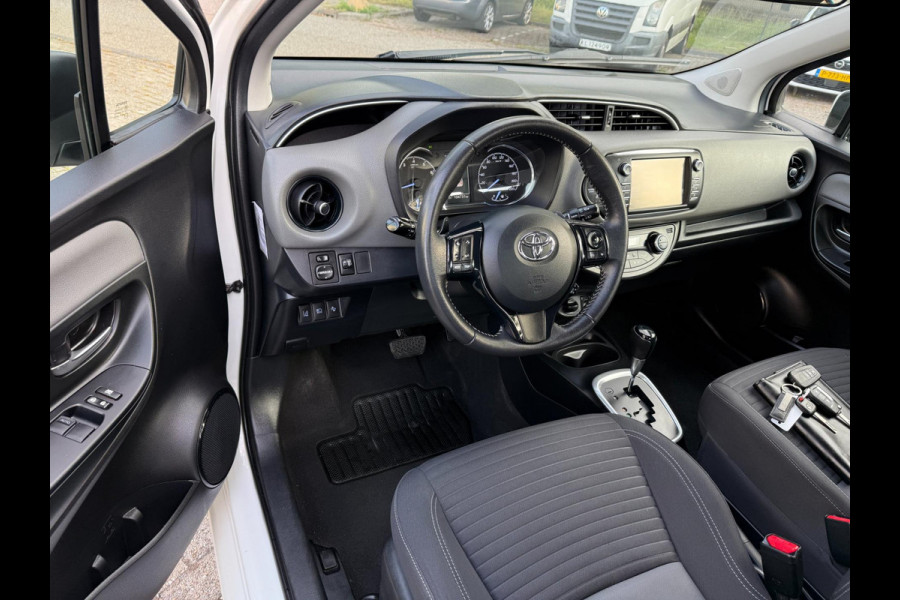 Toyota Yaris 1.5 VVT-i AUTOMAAT ASPIRATION DYNAMIC SPORT 17 INCH NAP CLIMA
