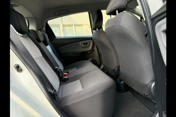 Toyota Yaris 1.5 VVT-i AUTOMAAT ASPIRATION DYNAMIC SPORT 17 INCH NAP CLIMA