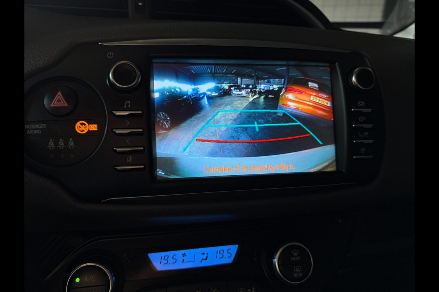 Toyota Yaris 1.5 VVT-i AUTOMAAT ASPIRATION DYNAMIC SPORT 17 INCH NAP CLIMA