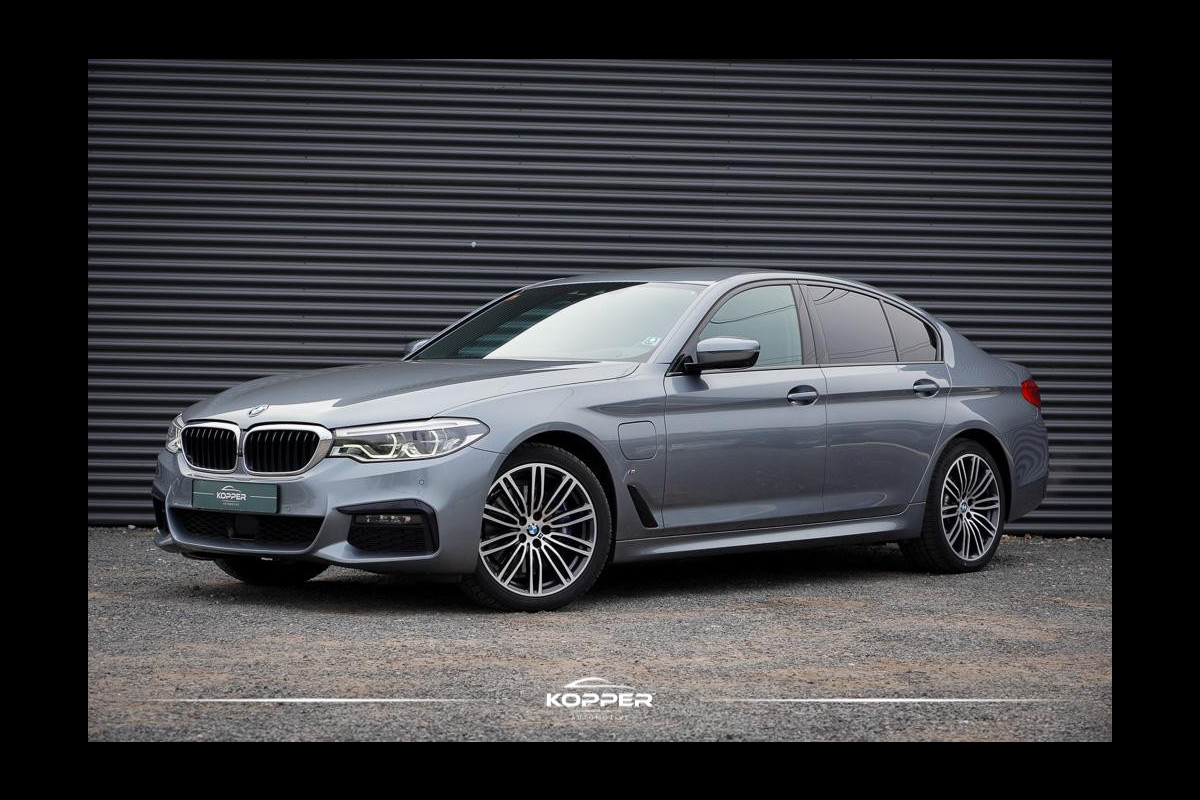 BMW 5 Serie 530e High Executive / M-Sport / Drive Assist Plus / Stoel-Stuurverwarming BMW 5 Serie 530e High Executive / M-Sport / Drive Assist Plus / Stoel-Stuurverwarming