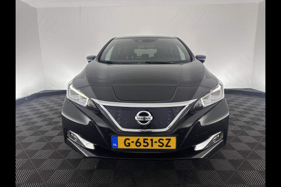 Nissan Leaf Tekna 40 kWh (INCL-BTW) Aut. *LEATHER-FABRIC | FULL-LED | BOSE-SURROUND | ADAPTIVE-CRUISE | TOP-VIEW | KEYLESS | NAVI-FULLMAP | BLINDSPOT | DAB+ | PDC | HEATED-COMFORT-SEATS | TOWBAR | DIGI-COCKPIT | 17"A