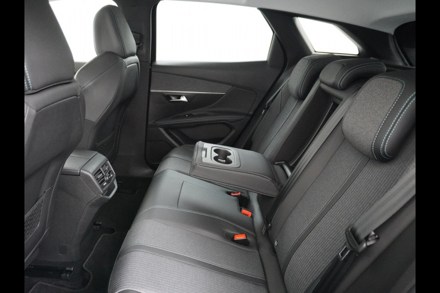Peugeot 3008 1.6 HYbrid 225 Allure CAMERA | NAVI | RIJKLAAR INCL. 12 MND. BOVAGGARANTIE