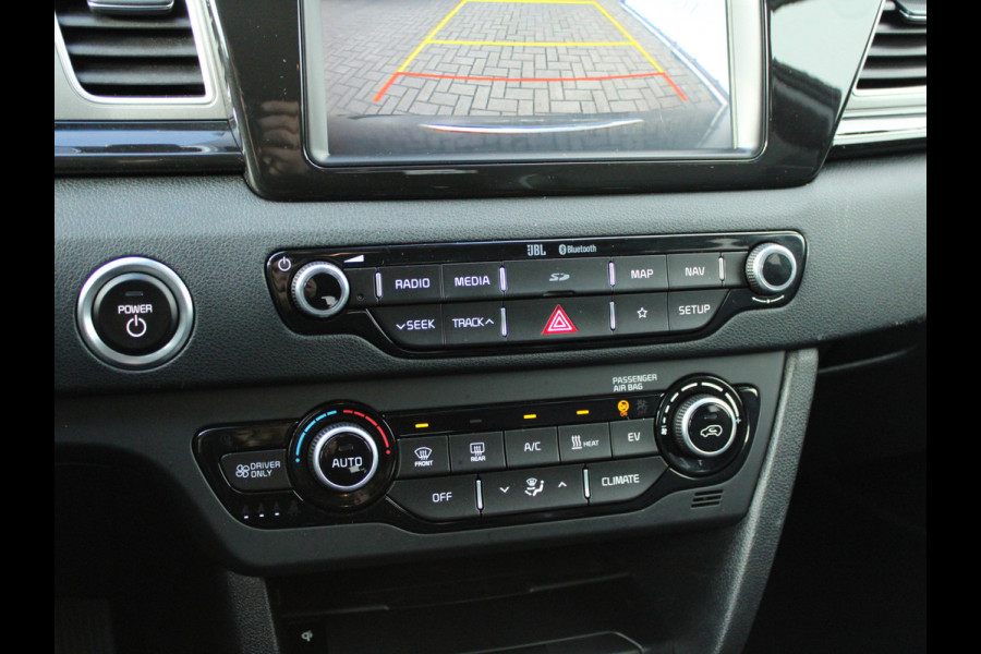 Kia e-Niro ExecutiveLine 64 kWh NL AUTO | SOH 100% | LEDER | ! 2DE PINKSTERDAG GEOPEND VAN 10:00 UUR T/M 17:00 UUR