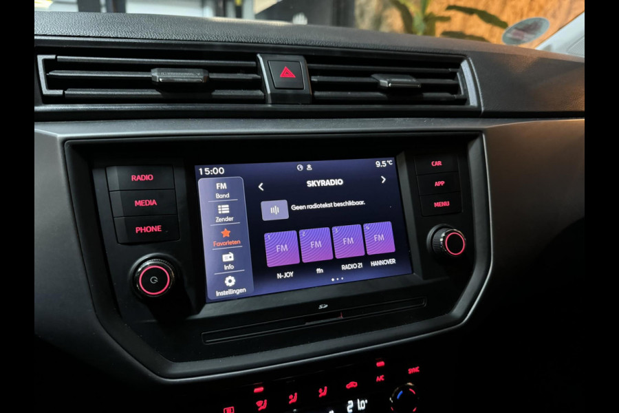 Seat Ibiza 1.0 TSI Style Business Intense Garantie Camera Carplay Beats StoelVW Adoptieve Cruise Clima Navi Xenon Rijklaar