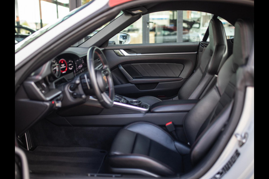 Porsche 911 Cabrio 3.8 Turbo S | Lift | Keramisch | PDCC | Matrix | 360° Camera