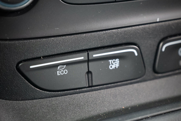 Ford Transit Connect 1.5 EcoBlue | 3-Zitter | Navigatie | Camera | CarPlay | Cruise control | Trekhaak | Stoelverwarming | Nieuwe APK | Onderhoudsbeurt | BPM Vrij