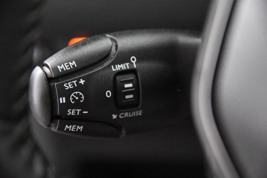 Peugeot 208 Active *1ste Eigenaar*DAB*Park assist*