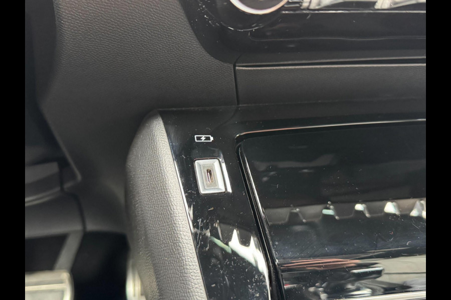 Peugeot e-208 EV GT Pack 50 kWh Led Camera Lane assist Alcantara
