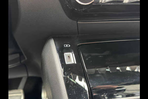 Peugeot e-208 EV GT Pack 50 kWh Led Camera Lane assist Alcantara