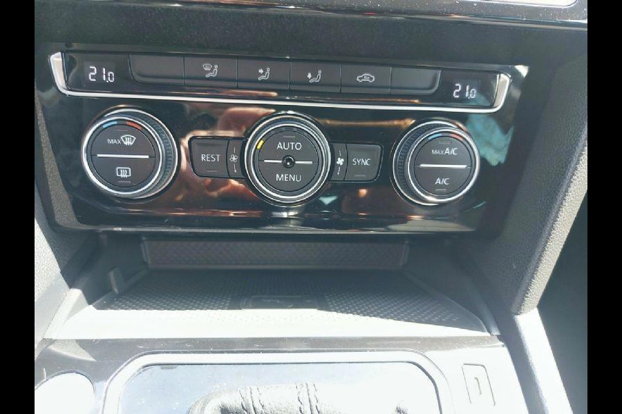 Volkswagen Passat Variant 1.5 TSI Comfort Business Automaat, airco,cruise,navigatie parkeersensoren,