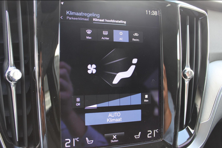 Volvo V60 B4 211PK Automaat Inscription Lederen bekleding / 18" lichtmetalen velgen / Apple Carplay / Adaptieve Cruise control / Stoelverwarming / Elektrisch bedienbare bestuurdersstoel met geheugen