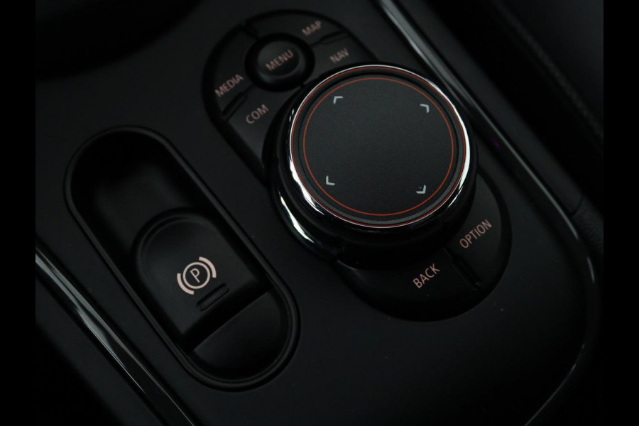MINI Countryman 2.0 John Cooper Works ALL4 Chili | Panoramadak | Stoelverwarming | Leder | Head-Up | Harman/Kardon | Carplay | Memory