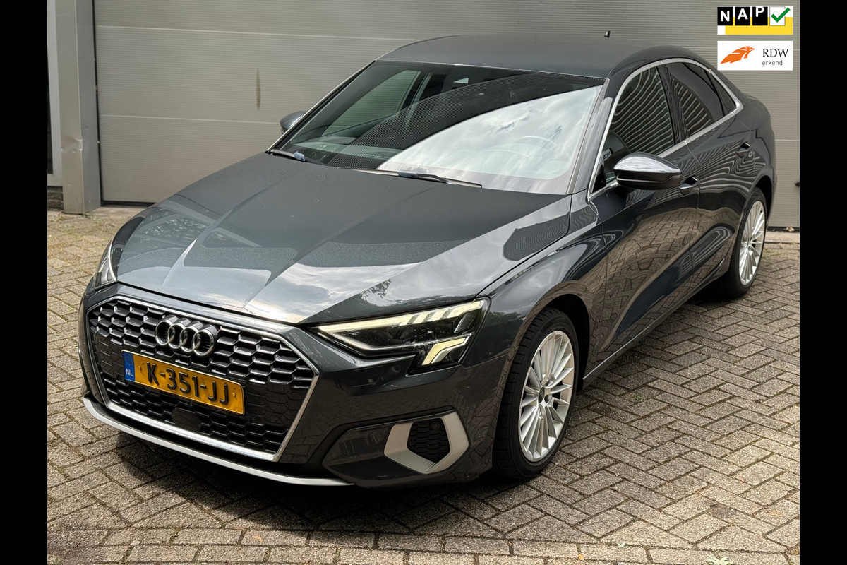 Audi A3 Limousine 30 TFSI Business edition l Climate l ACC l Xenon l Navi l Automaat l VDOH l Audi A3 Limousine 30 TFSI Business edition l Climate l ACC l Xenon l Navi l Automaat l VDOH l