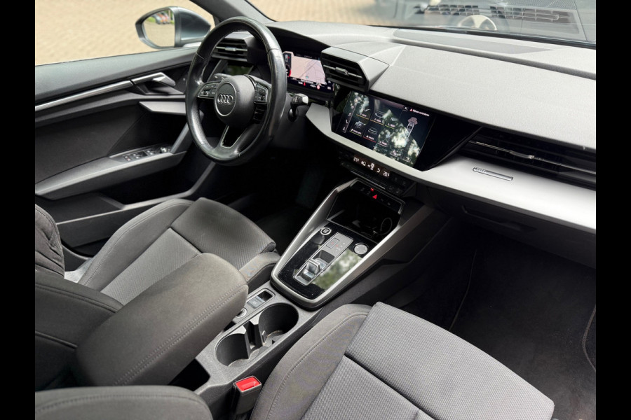 Audi A3 Limousine 30 TFSI Business edition l Climate l ACC l Xenon l Navi l Automaat l VDOH l