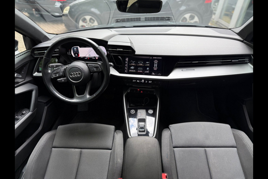 Audi A3 Limousine 30 TFSI Business edition l Climate l ACC l Xenon l Navi l Automaat l VDOH l