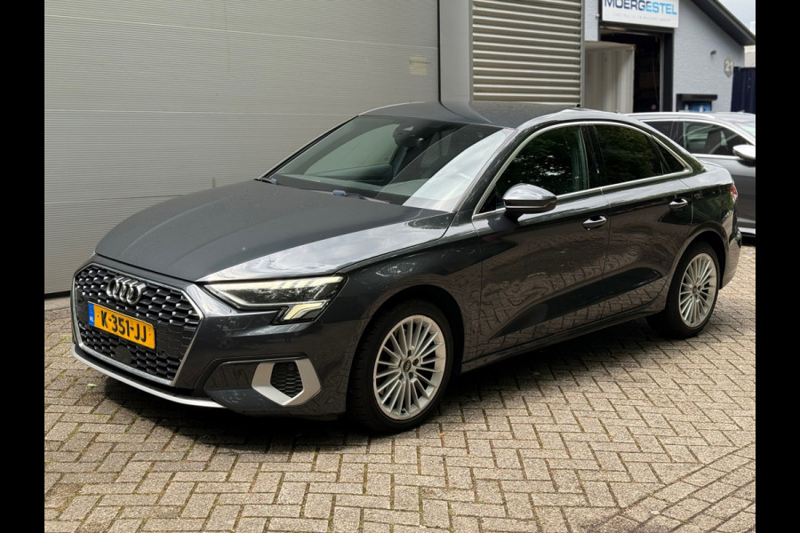 Audi A3 Limousine 30 TFSI Business edition l Climate l ACC l Xenon l Navi l Automaat l VDOH l