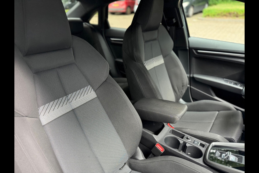 Audi A3 Limousine 30 TFSI Business edition l Climate l ACC l Xenon l Navi l Automaat l VDOH l