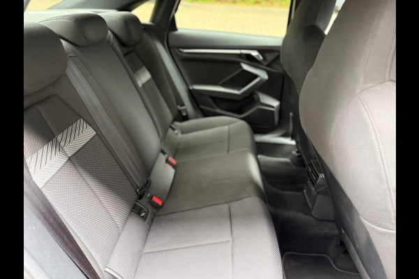 Audi A3 Limousine 30 TFSI Business edition l Climate l ACC l Xenon l Navi l Automaat l VDOH l