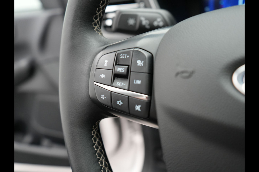 Ford Kuga 2.5 Vignale Plug In Hybrid 225pk PHEV | Trekhaak af Fabriek | Panodak | Adaptive Cruise | Lederen Sportstoelen Memory | Head Up | B&O Sound |  Keyless | 360 Camera | Apple Carplay |