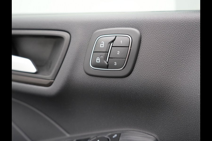 Ford Kuga 2.5 Vignale Plug In Hybrid 225pk PHEV | Trekhaak af Fabriek | Panodak | Adaptive Cruise | Lederen Sportstoelen Memory | Head Up | B&O Sound |  Keyless | 360 Camera | Apple Carplay |