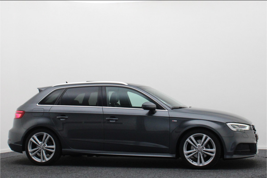 Audi A3 Sportback 35 TFSI CoD Advance Sport Automaat S Line, Panoramadak, Leer, Apple Carplay, Camera, LED