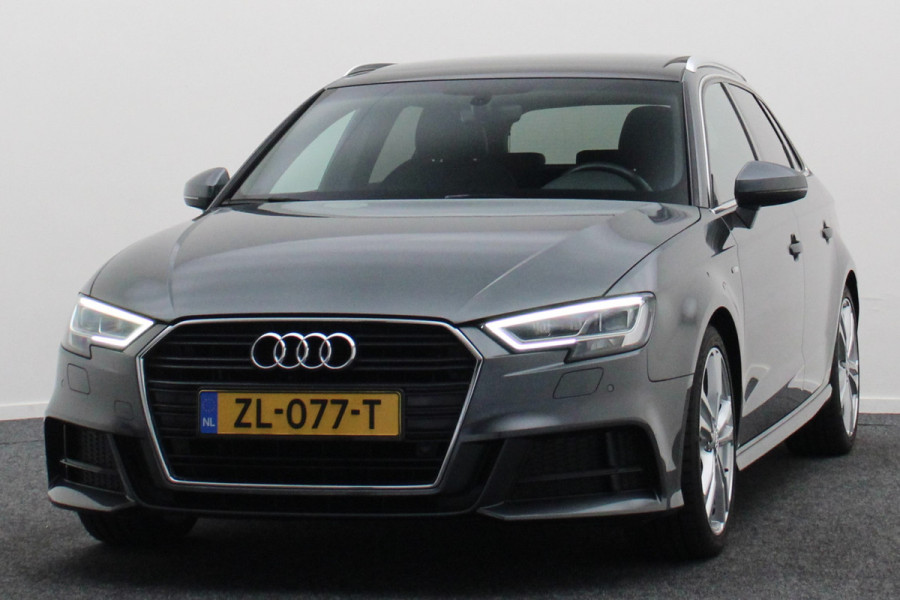 Audi A3 Sportback 35 TFSI CoD Advance Sport Automaat S Line, Panoramadak, Leer, Apple Carplay, Camera, LED