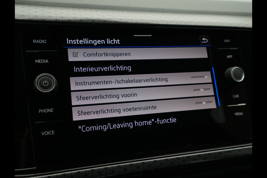 Volkswagen T-Cross 1.0 TSI 110pk Style Navigatie Trekhaak Camera Stoelverwarming 154