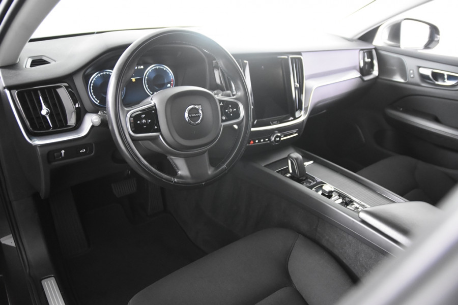 Volvo V60 2.0 B3 Momentum *1ste Eigenaar*Navigatie*Park assist*