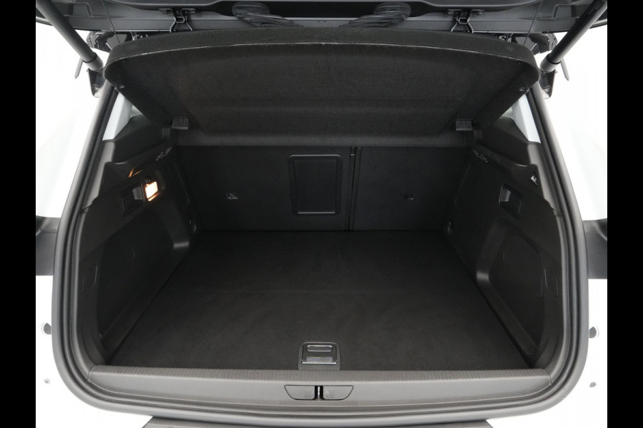 Opel Grandland X 1.6 Turbo Hybrid4 300pk Innovation Navigatie Camera Elek. klep Keyless Carplay Side Assist 68