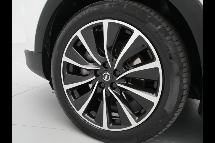 Opel Grandland X 1.6 Turbo Hybrid4 300pk Innovation Navigatie Camera Elek. klep Keyless Carplay Side Assist 68