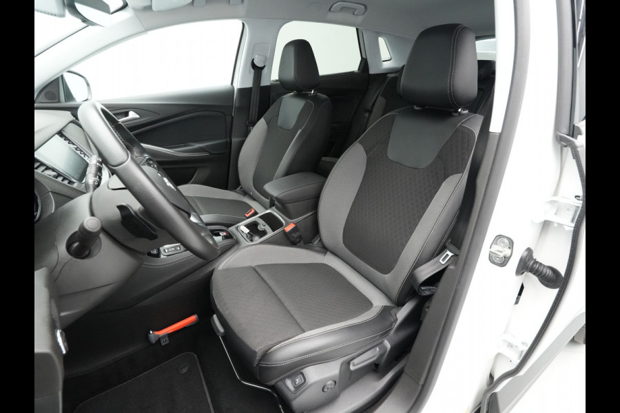 Opel Grandland X 1.6 Turbo Hybrid4 300pk Innovation Navigatie Camera Elek. klep Keyless Carplay Side Assist 68