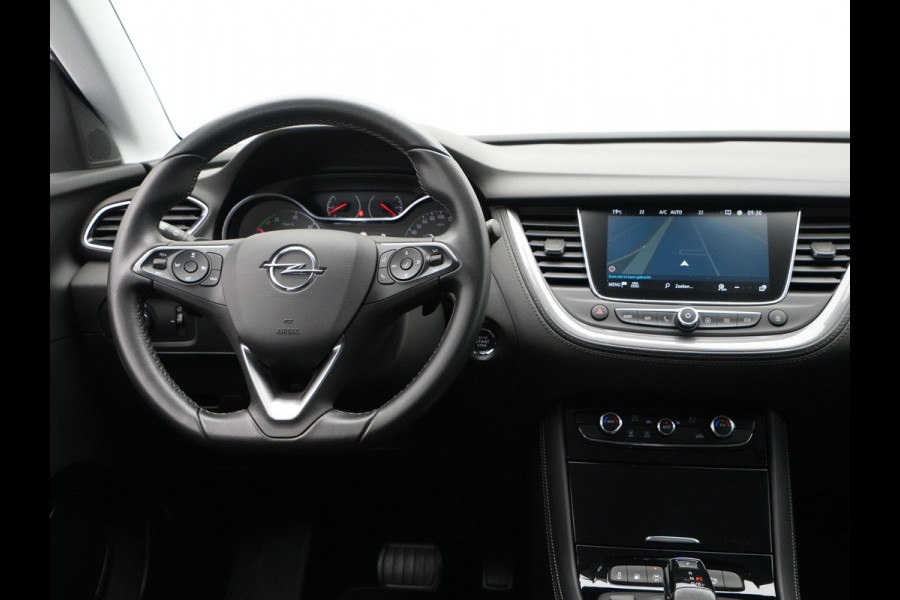 Opel Grandland X 1.6 Turbo Hybrid4 300pk Innovation Navigatie Camera Elek. klep Keyless Carplay Side Assist 68