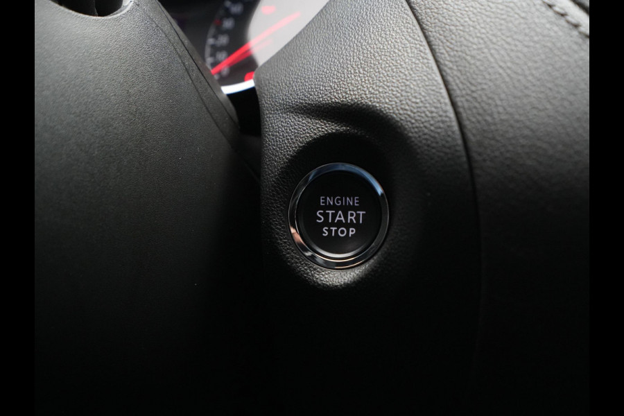 Opel Grandland X 1.6 Turbo Hybrid4 300pk Innovation Navigatie Camera Elek. klep Keyless Carplay Side Assist 68