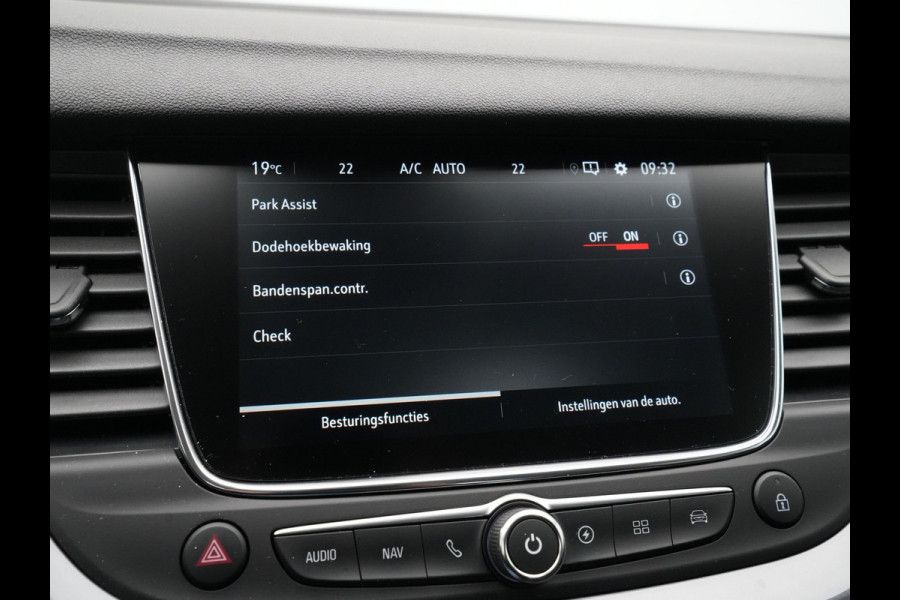 Opel Grandland X 1.6 Turbo Hybrid4 300pk Innovation Navigatie Camera Elek. klep Keyless Carplay Side Assist 68