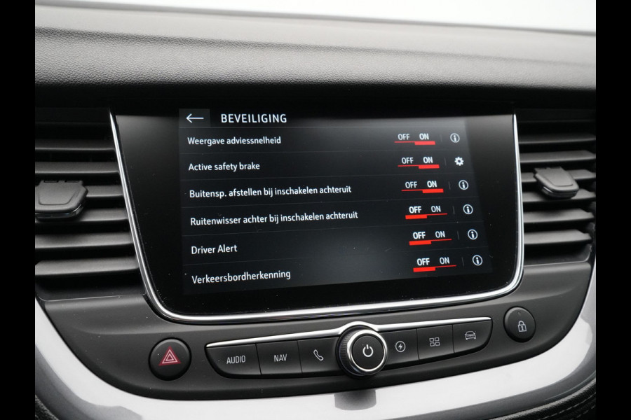 Opel Grandland X 1.6 Turbo Hybrid4 300pk Innovation Navigatie Camera Elek. klep Keyless Carplay Side Assist 68