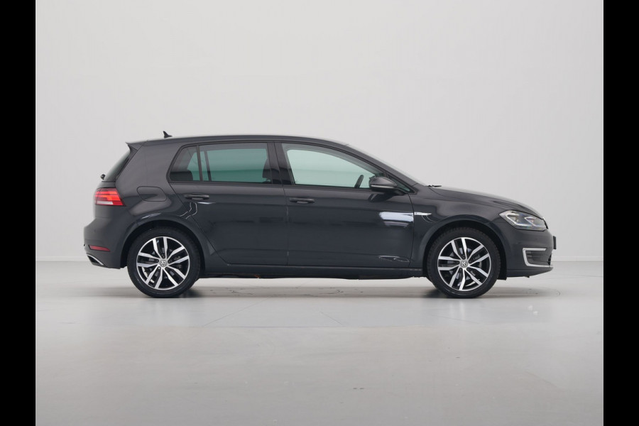 Volkswagen e-Golf E-DITION 136pk Navigatie Camera Acc Led 139