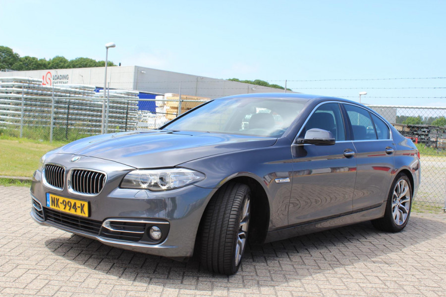 BMW 5 Serie 520i Luxury Edition AUTOMAAT VOL LEDER MULTI MEDIA DEALER ONDERHOUDEN