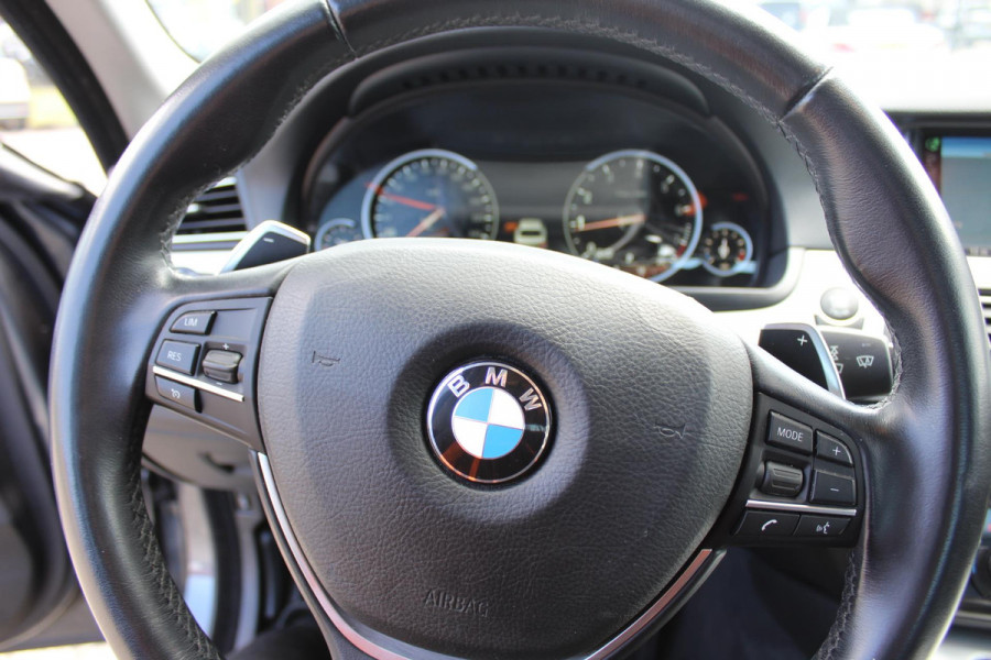 BMW 5 Serie 520i Luxury Edition AUTOMAAT VOL LEDER MULTI MEDIA DEALER ONDERHOUDEN