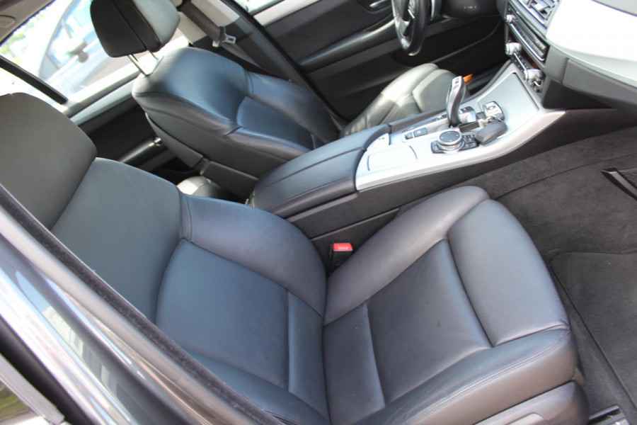BMW 5 Serie 520i Luxury Edition AUTOMAAT VOL LEDER MULTI MEDIA DEALER ONDERHOUDEN