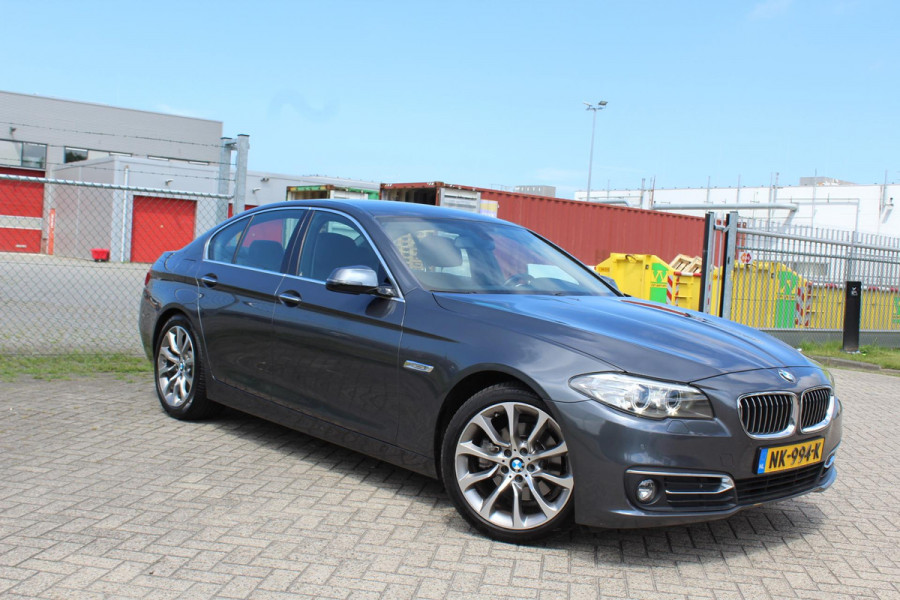 BMW 5 Serie 520i Luxury Edition AUTOMAAT VOL LEDER MULTI MEDIA DEALER ONDERHOUDEN