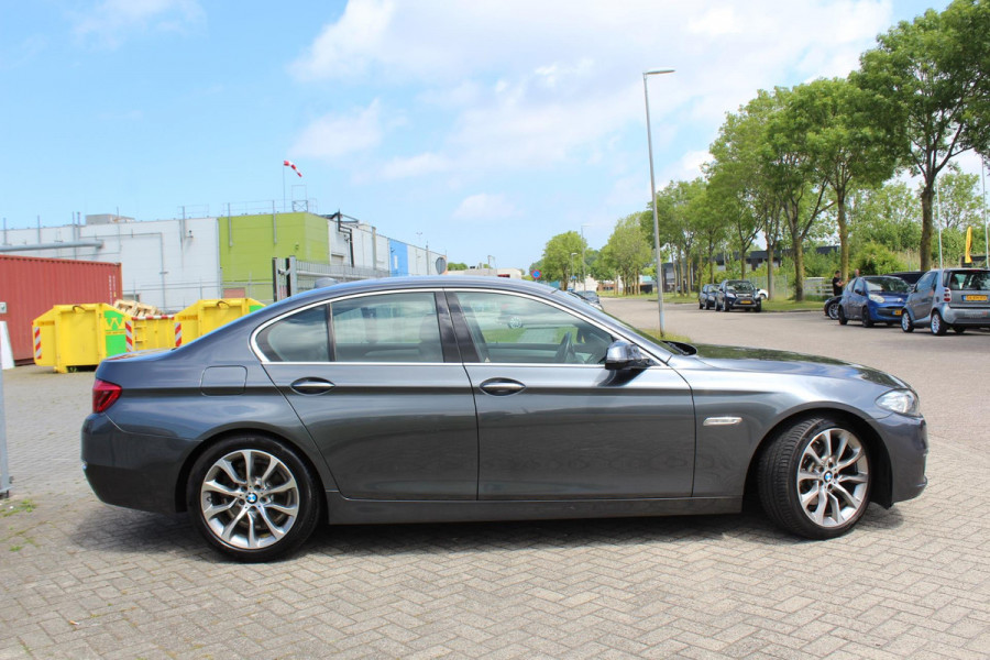 BMW 5 Serie 520i Luxury Edition AUTOMAAT VOL LEDER MULTI MEDIA DEALER ONDERHOUDEN