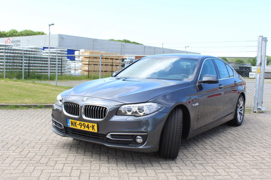 BMW 5 Serie 520i Luxury Edition AUTOMAAT VOL LEDER MULTI MEDIA DEALER ONDERHOUDEN