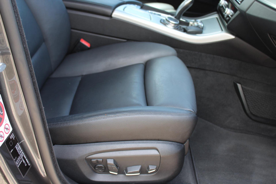 BMW 5 Serie 520i Luxury Edition AUTOMAAT VOL LEDER MULTI MEDIA DEALER ONDERHOUDEN