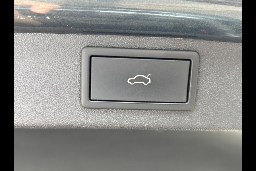 Škoda ENYAQ iV 80 Loft ELEKTRISCHE TREKHAAK | CAMERA | HEAD UP