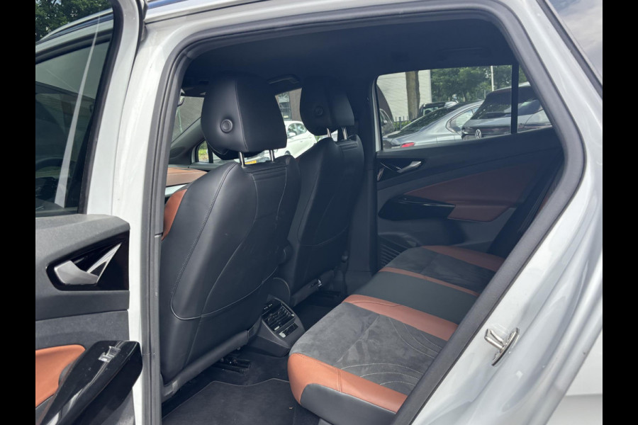 Volkswagen ID.4 Pro Performance CAMERA | LEDER/ALCANTARA | RIJKLAAR INCL. 12 MND. BOVAGGARANTIE
