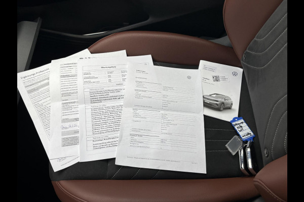 Volkswagen ID.4 Pro Performance CAMERA | LEDER/ALCANTARA | RIJKLAAR INCL. 12 MND. BOVAGGARANTIE