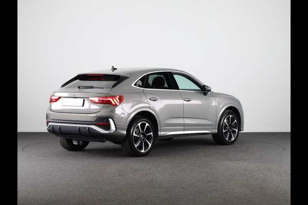 Audi Q3 Sportback 45 TFSI e S Edition 245 pk S-tronic | Navigatie | Parkeersensoren | Achteruitrijcamera | Adaptieve cruise control | Stoelverwarming | S-Line |